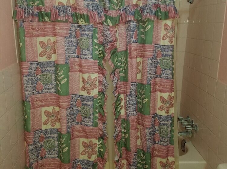 پانسیون Cozy Family Inn