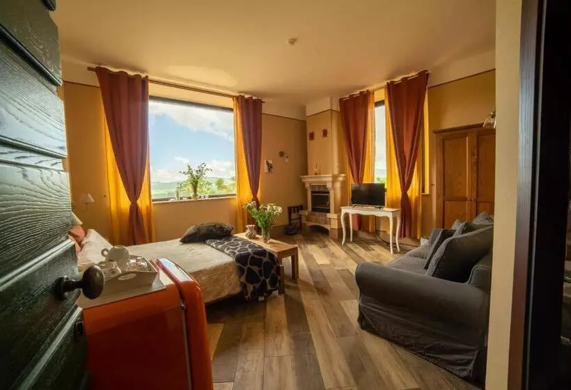 Podere Val D Orcia  Tuscany Equestrian