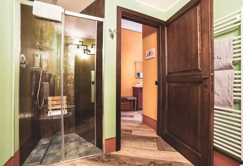 Podere Val D Orcia  Tuscany Equestrian