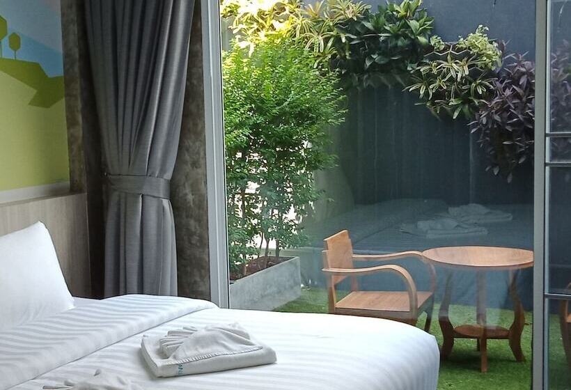 旅馆 Lana Beds & Space