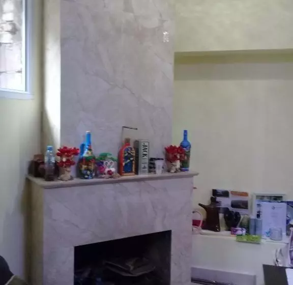 تختخواب و صبحانه Elmira