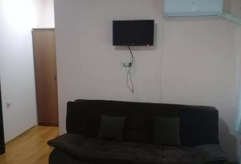 تختخواب و صبحانه Elmira