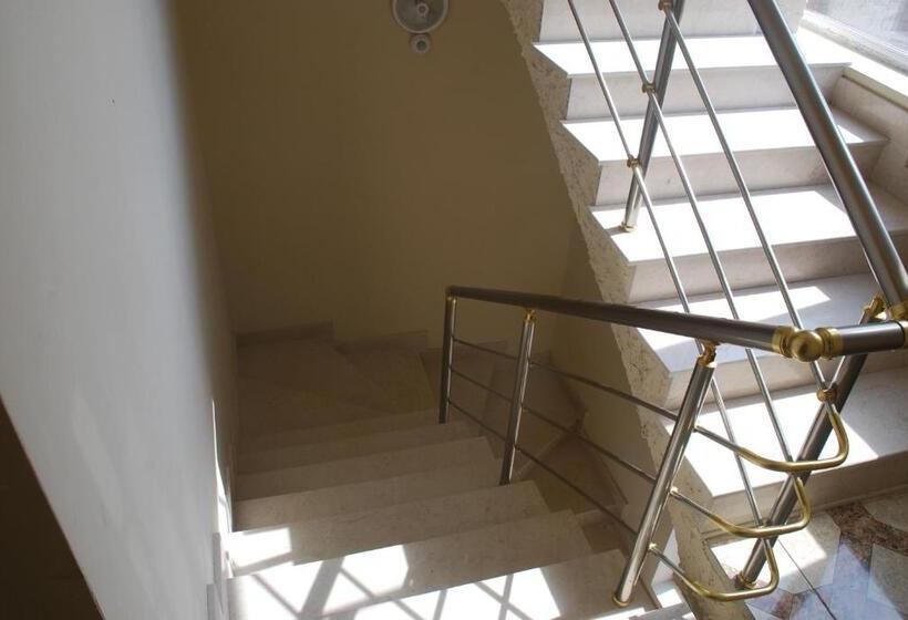 تختخواب و صبحانه Elmira