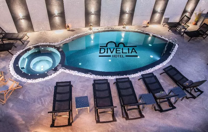 Divelia