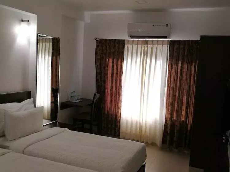 Hotel Amrut Aura