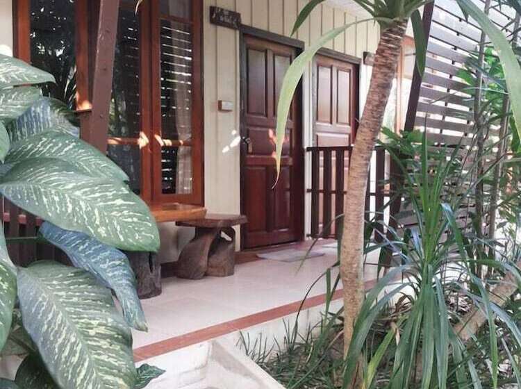 ホテル Baan Kitsada