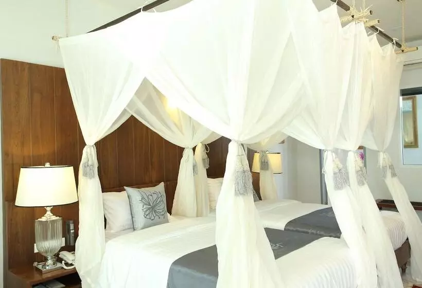 Hotelli Villa Amphawa