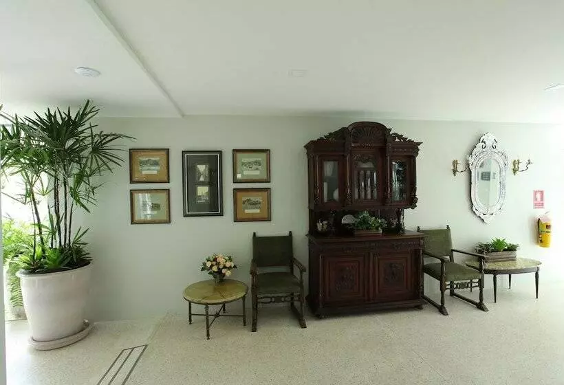Hotelli Villa Amphawa
