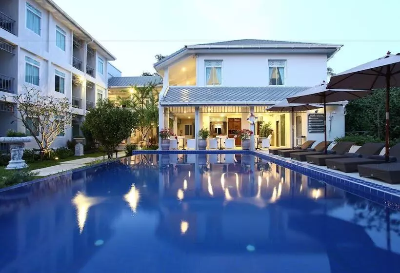 Hotelli Villa Amphawa