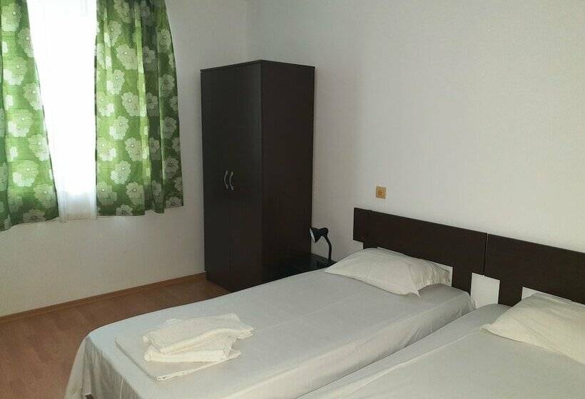 Lazur Holiday Apartments