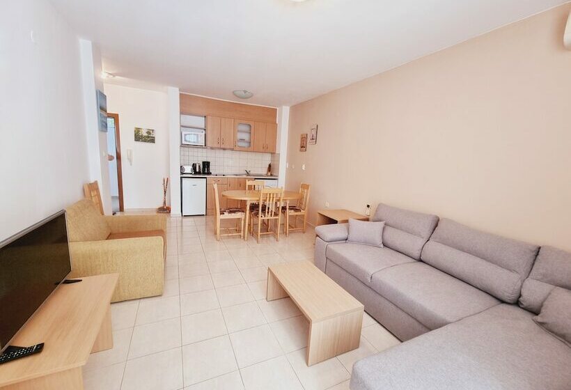 Lazur Holiday Apartments