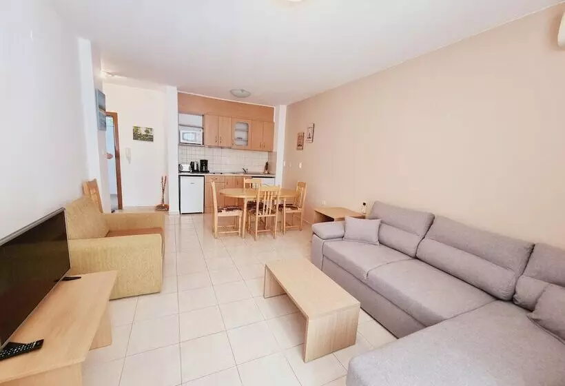 Lazur Holiday Apartments