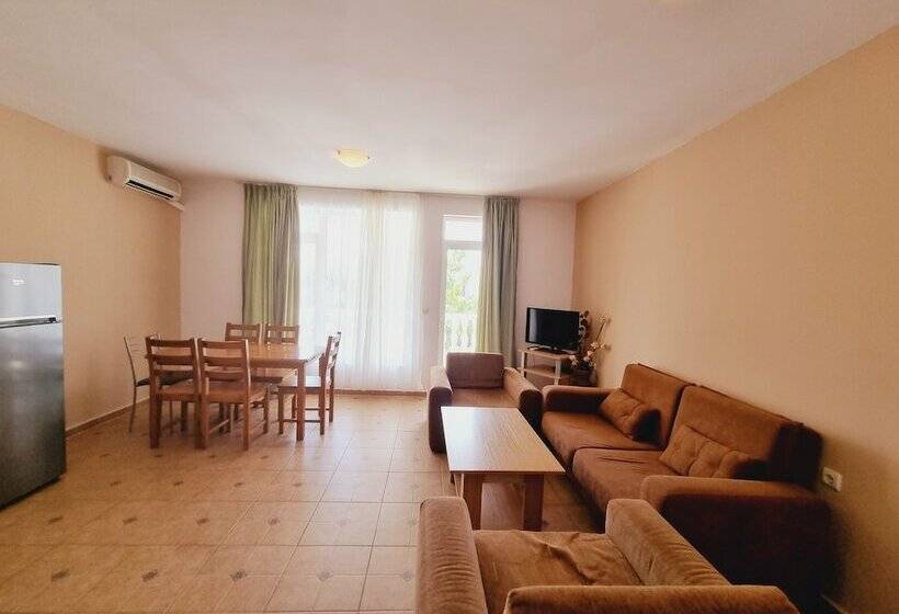 Lazur Holiday Apartments