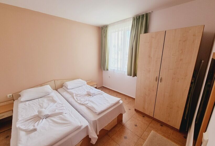 Lazur Holiday Apartments