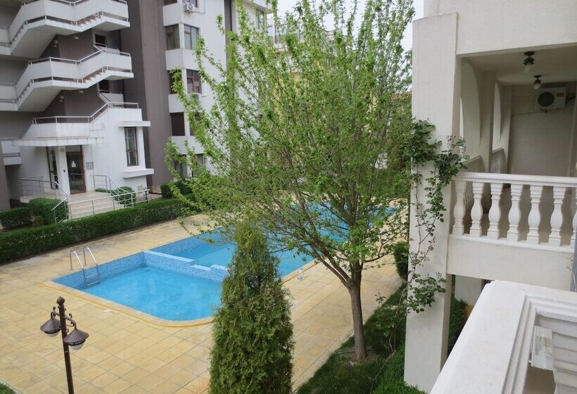 Lazur Holiday Apartments