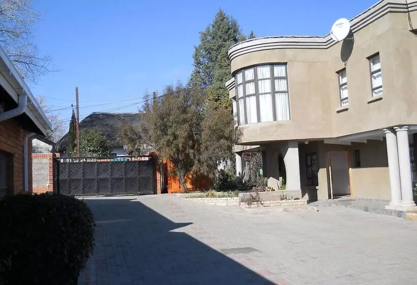 Noble Hearts Bed & Breakfast