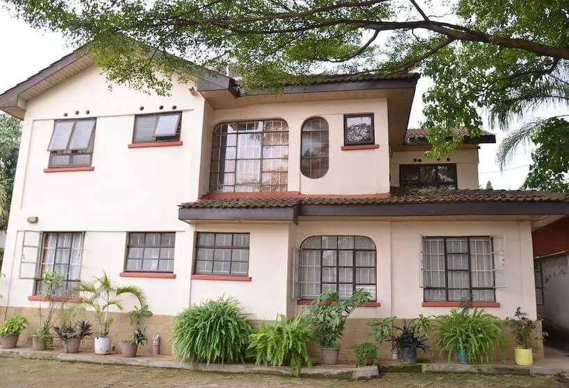 پانسیون Cosy Garden Guesthouse