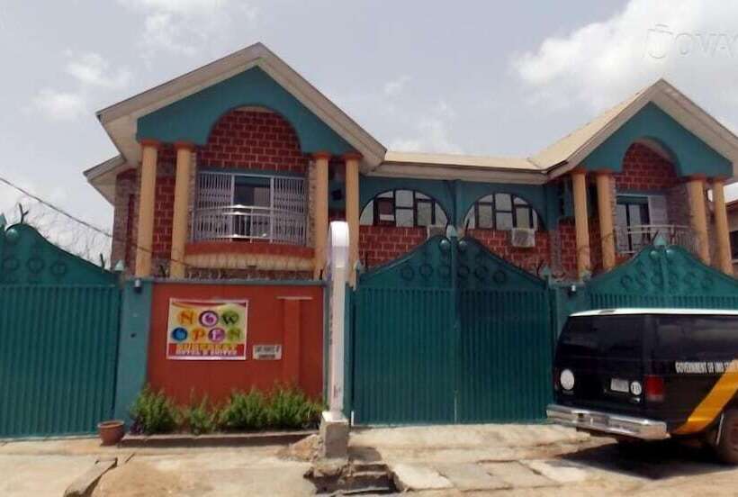 Surerest Hotel & Suites