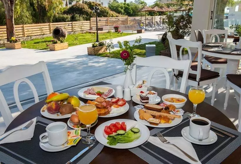 Hotelli Amour Holiday Resort