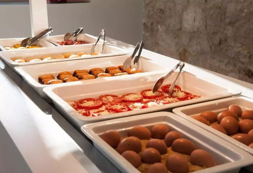 Hotelli Amour Holiday Resort