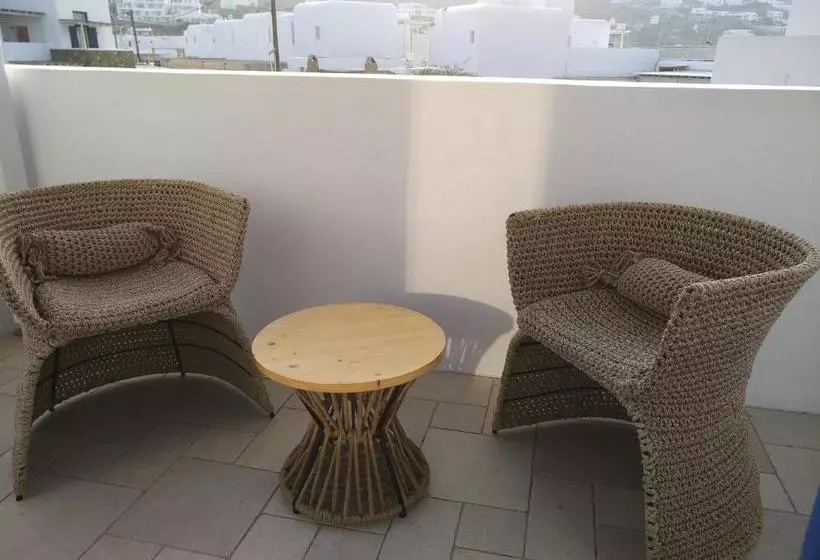 ホテル Blue, White And Grey Suites
