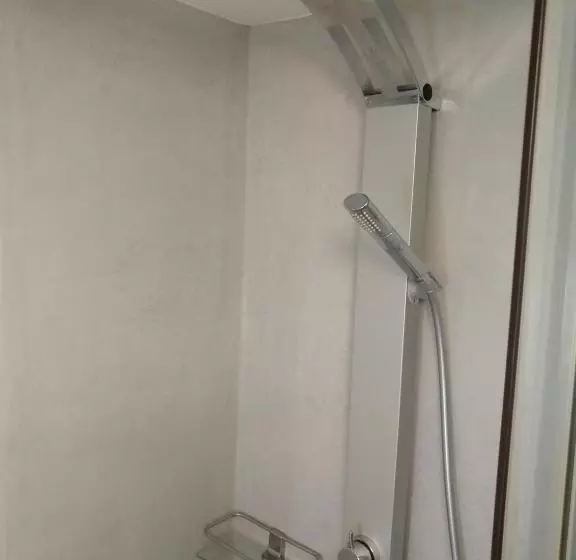 ホテル Blue, White And Grey Suites