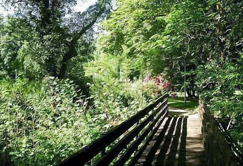 فندق Le Tronçais