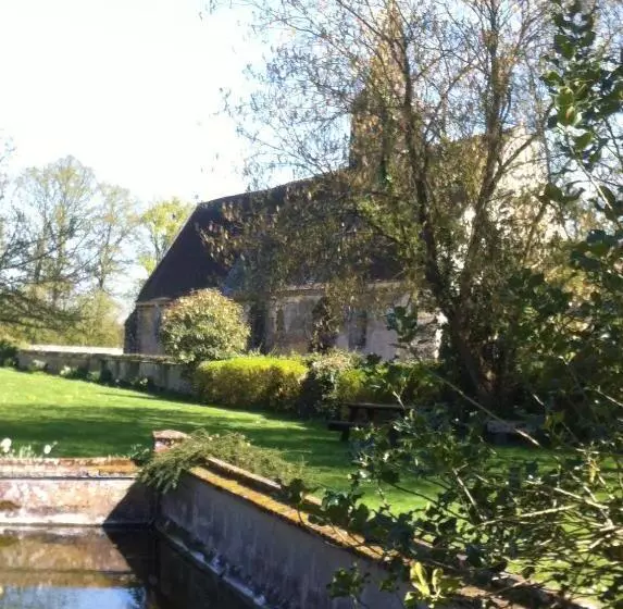 Hotelli Les Aubepines