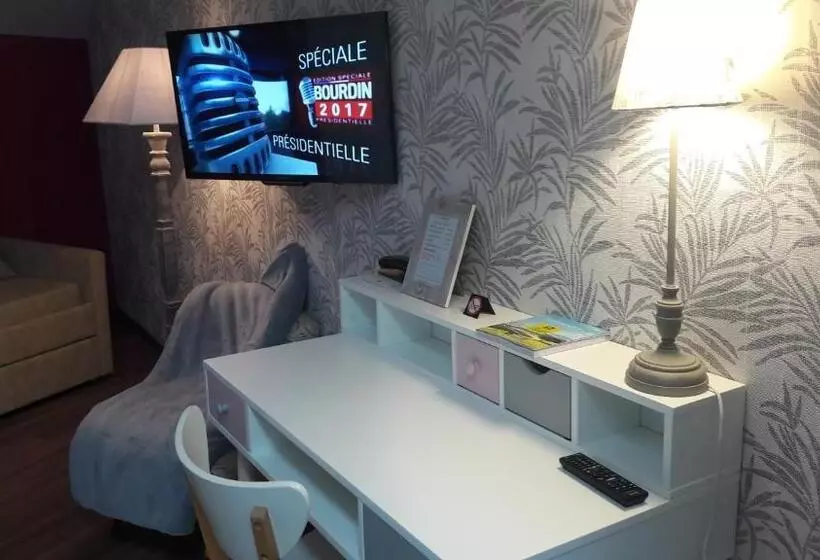 Hotelli Les Aubepines