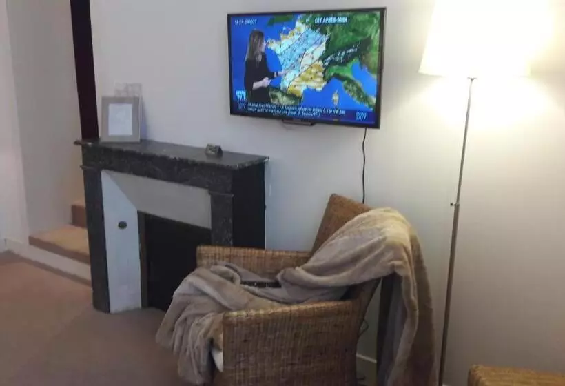 Hotelli Les Aubepines