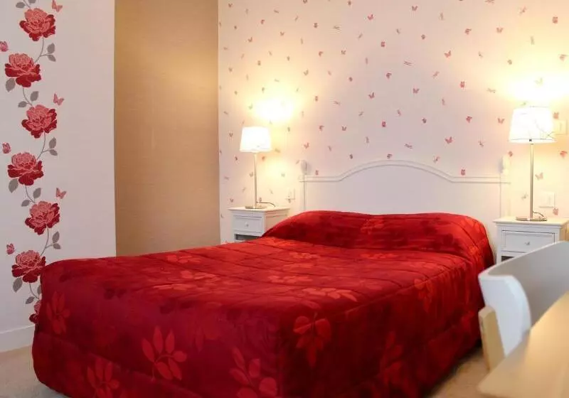 Hotelli Les Aubepines