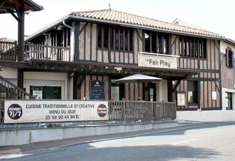 Hotelli Le Fair Play