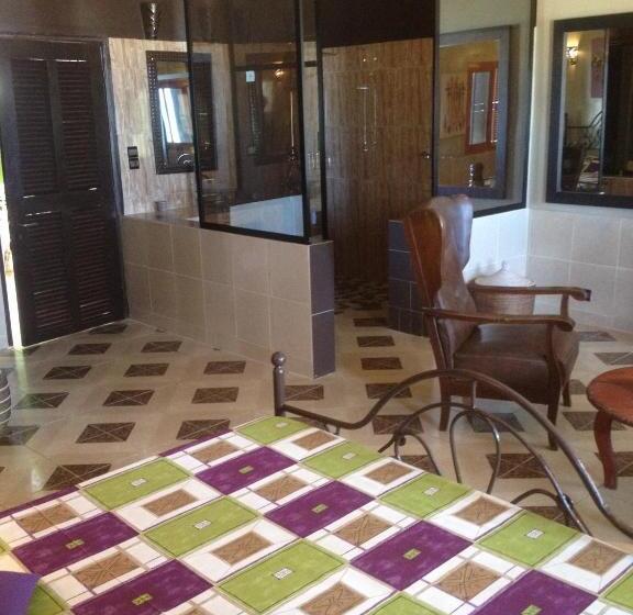 هتل Maison Couleur Passion