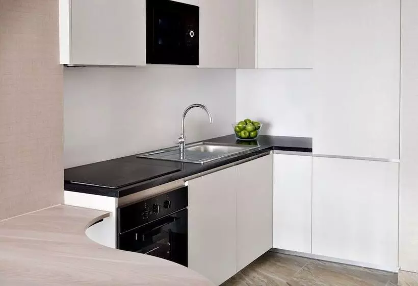 Mövenpick Hotel Apartments Downtown Dubai