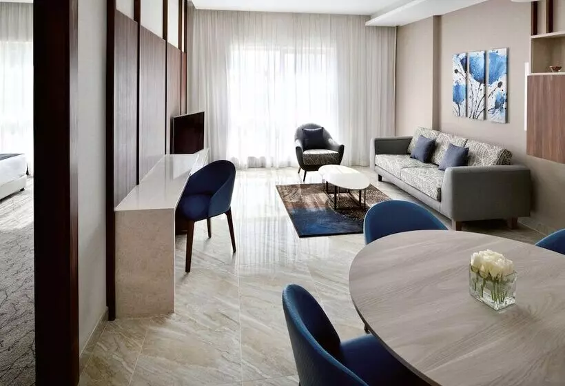 Mövenpick Hotel Apartments Downtown Dubai