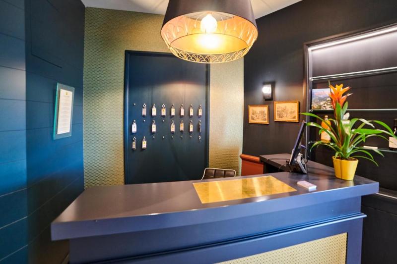 호텔 Logis Hôtel Restaurant Le Plantevin