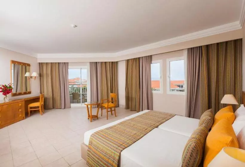 Hotelli Thabraca Thalasso & Diving