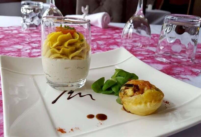 Logis Hotel La Croix Du Sud