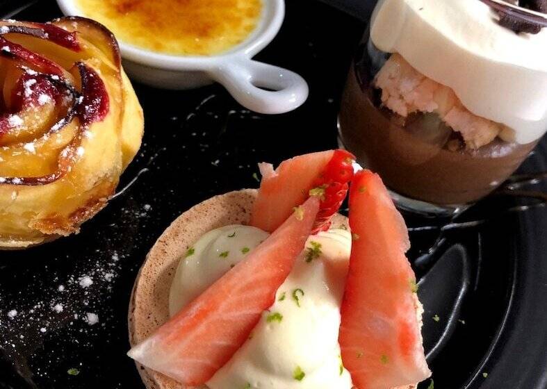 Logis Hotel La Croix Du Sud