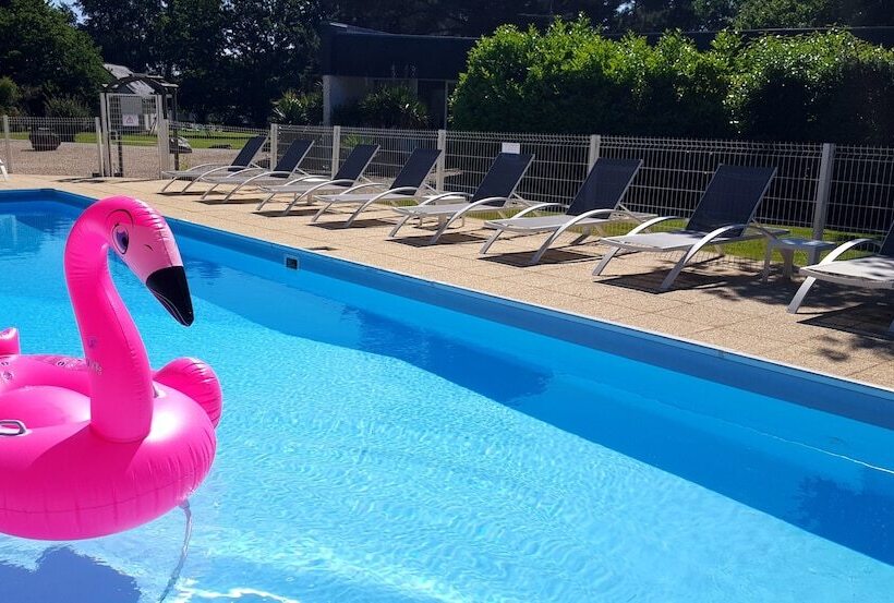 Logis Hotel La Croix Du Sud