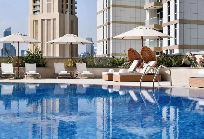 Mövenpick Hotel Apartments Downtown Dubai