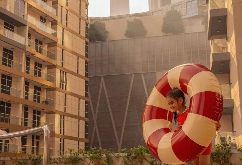 Mövenpick Hotel Apartments Downtown Dubai
