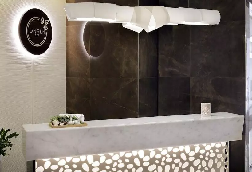 Mövenpick Hotel Apartments Downtown Dubai
