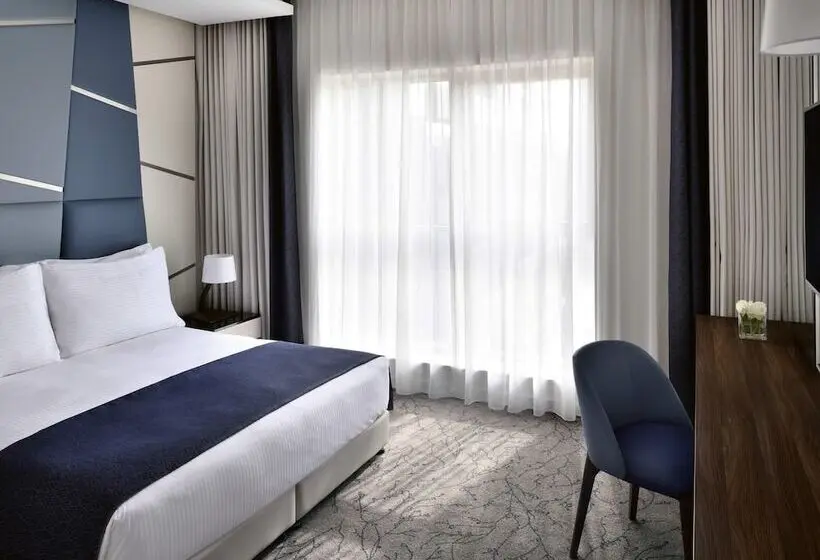 Mövenpick Hotel Apartments Downtown Dubai
