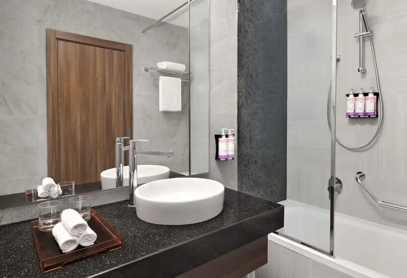 Mövenpick Hotel Apartments Downtown Dubai