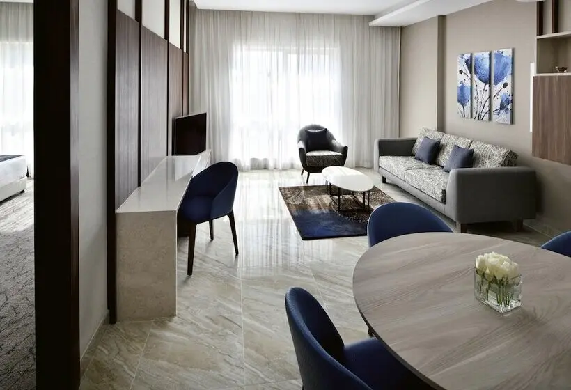 Mövenpick Hotel Apartments Downtown Dubai
