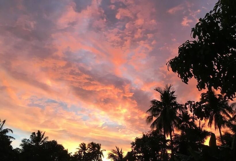 پانسیون Equator Residence