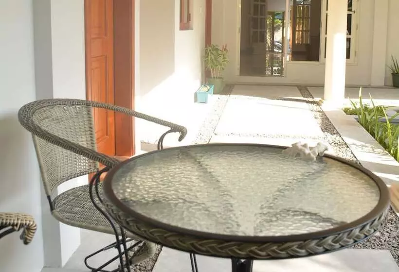 پانسیون Equator Residence