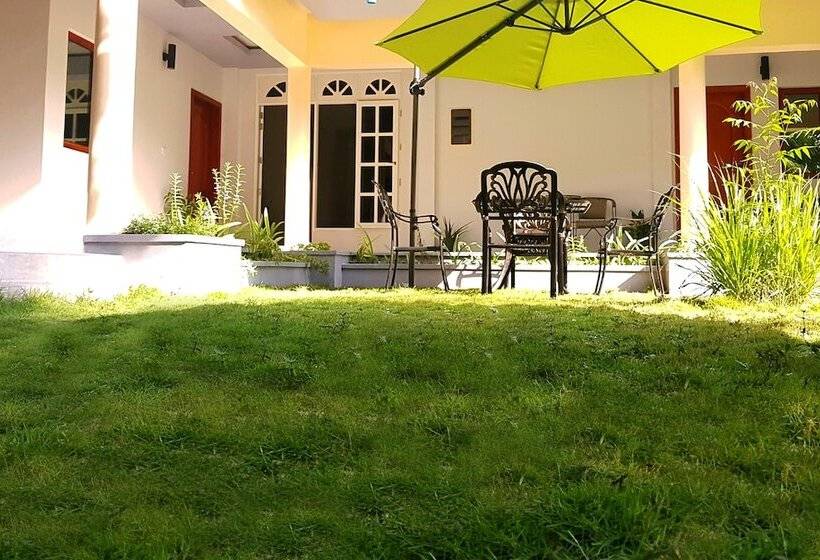 پانسیون Equator Residence