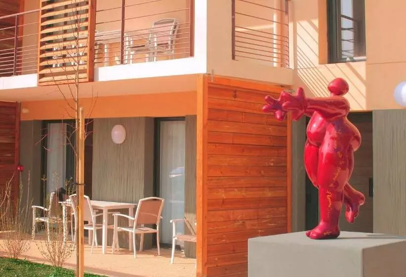 リゾートホテル Résidence Odalys Le Clos Saint Michel